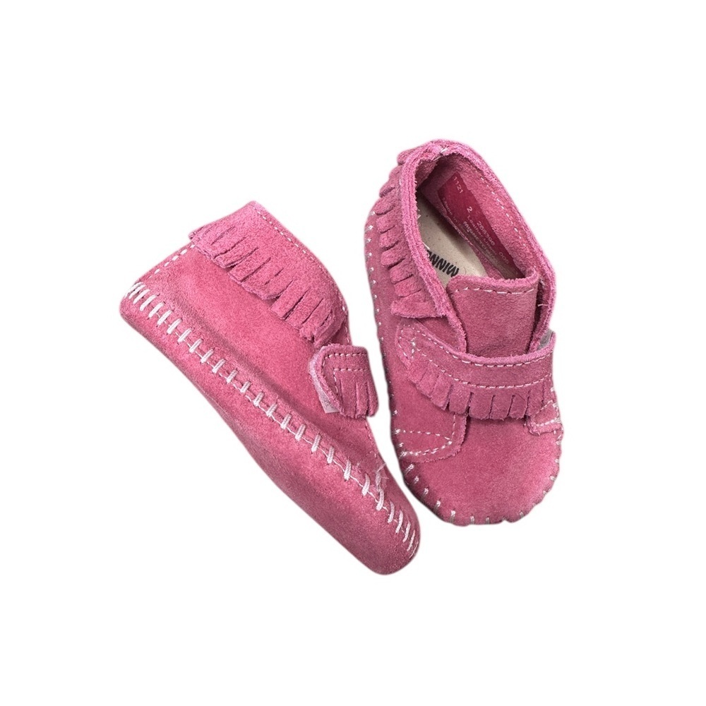 Minnetonka Kids Moccasins in Pink Suede